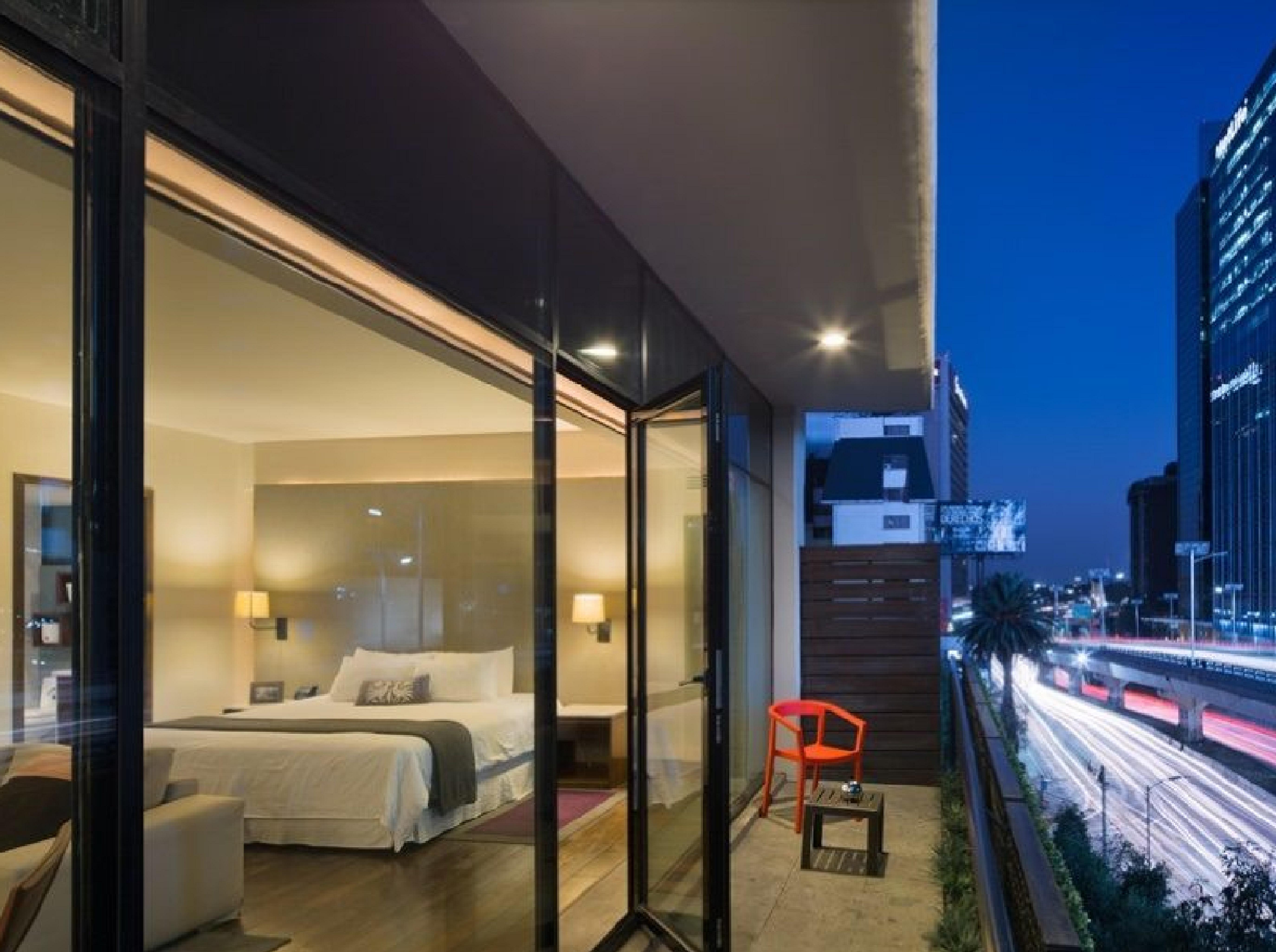 Las Suites Campos Eliseos Kota Meksiko Bagian luar foto