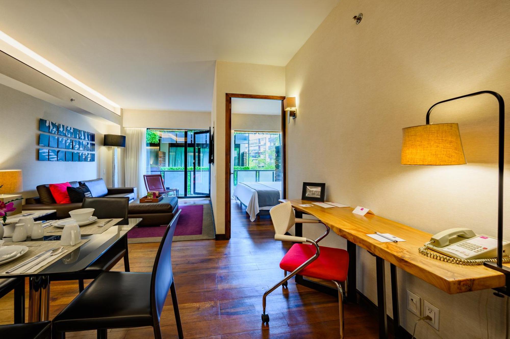 Las Suites Campos Eliseos Kota Meksiko Bagian luar foto