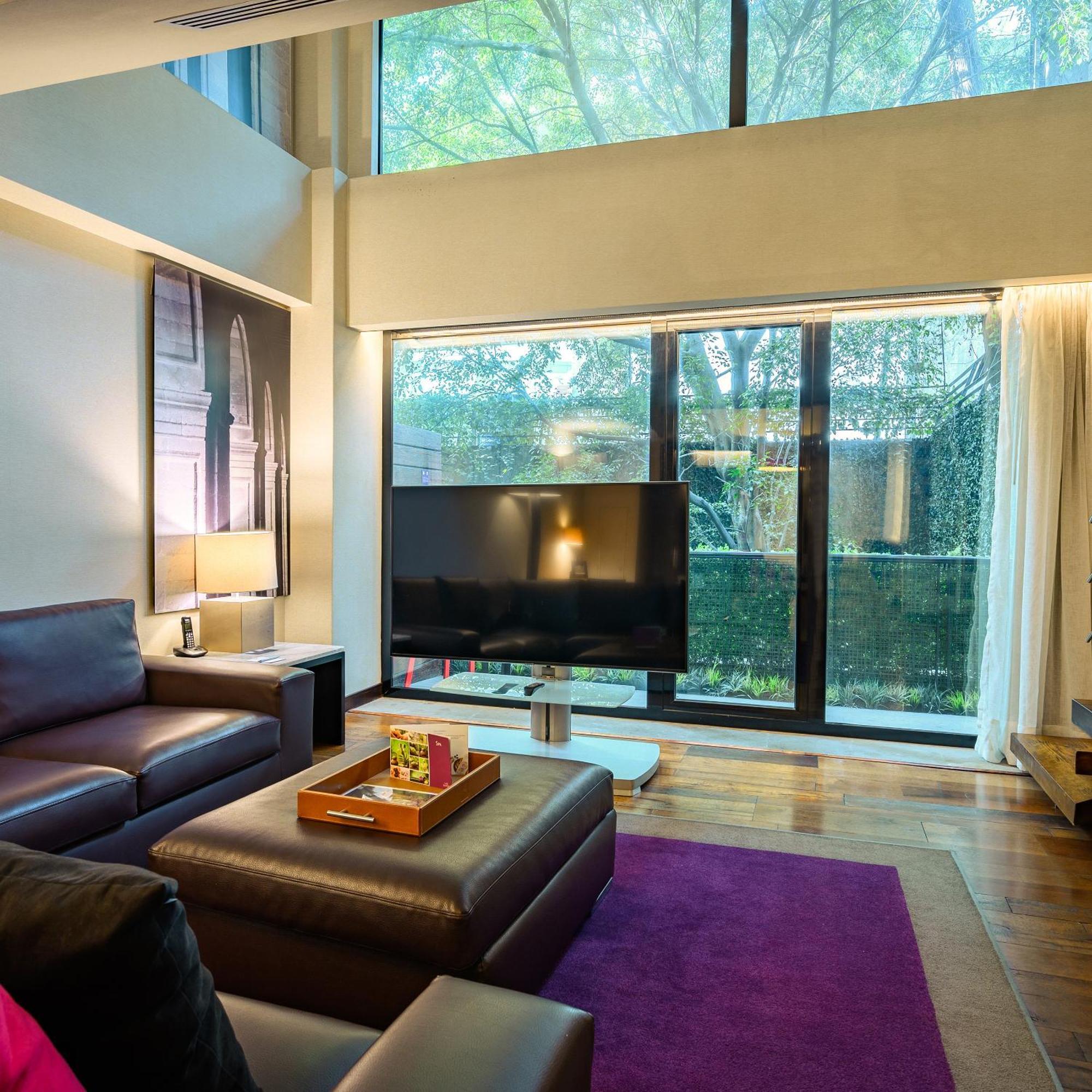 Las Suites Campos Eliseos Kota Meksiko Bagian luar foto