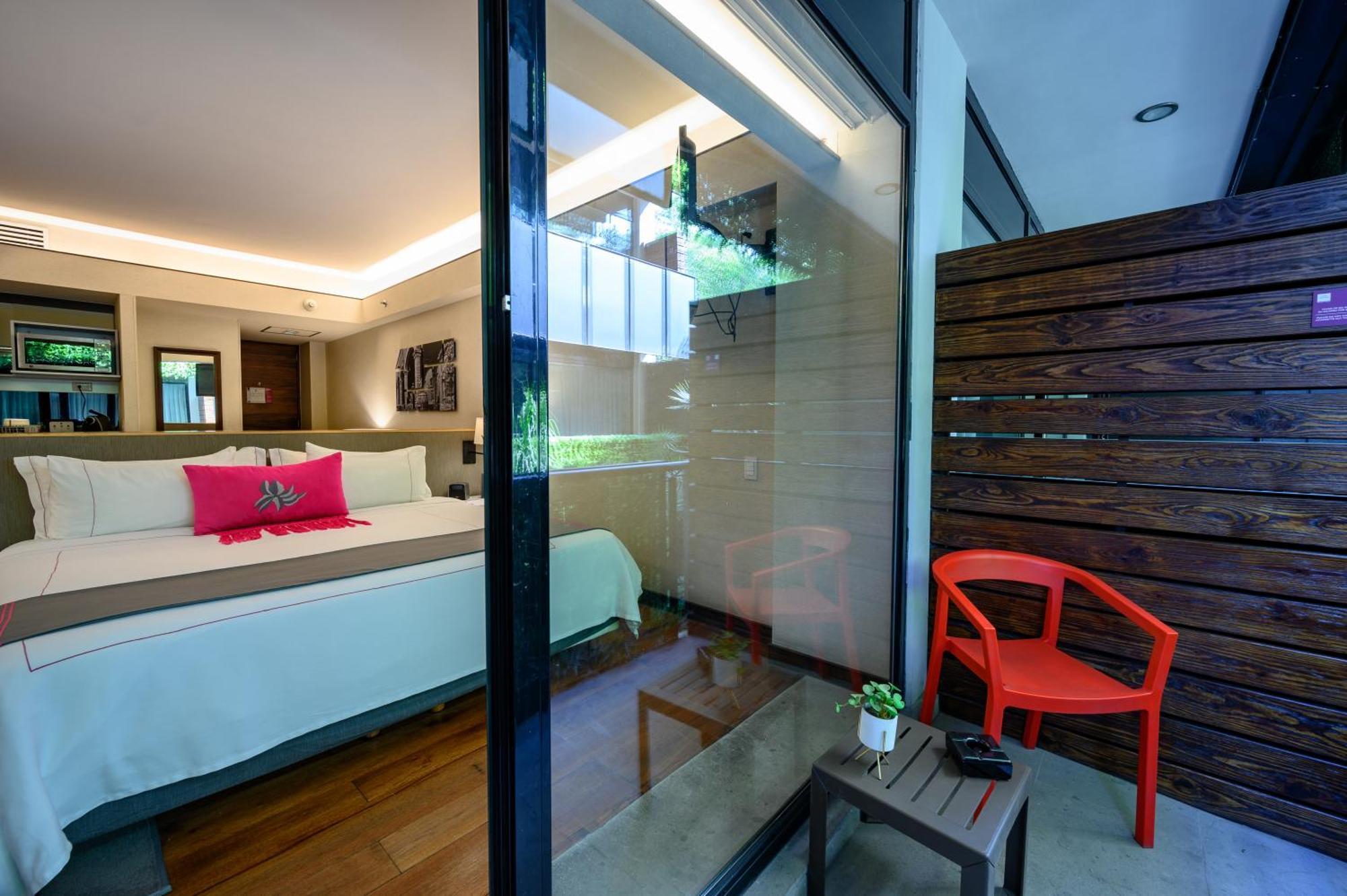Las Suites Campos Eliseos Kota Meksiko Bagian luar foto