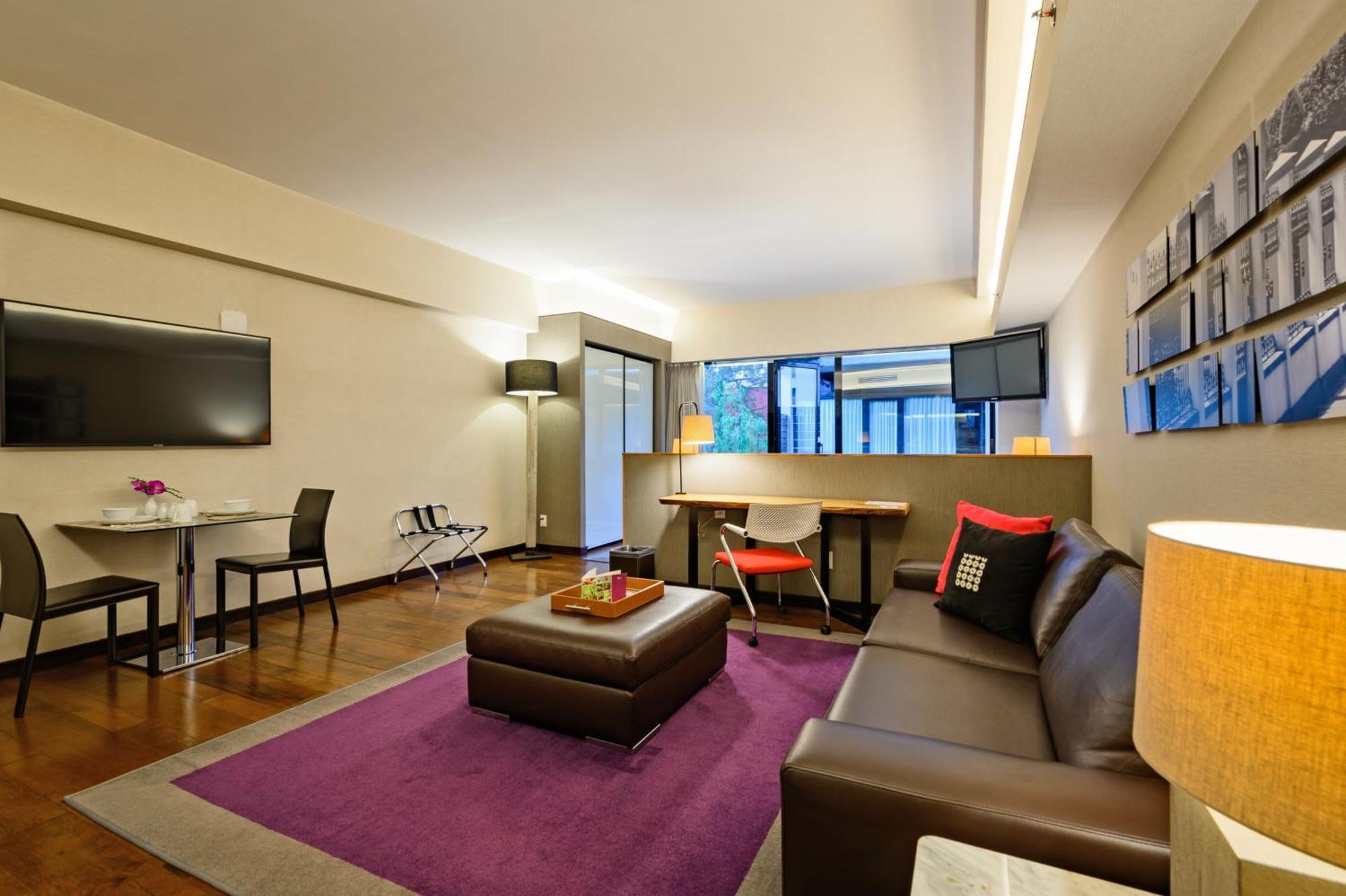 Las Suites Campos Eliseos Kota Meksiko Bagian luar foto