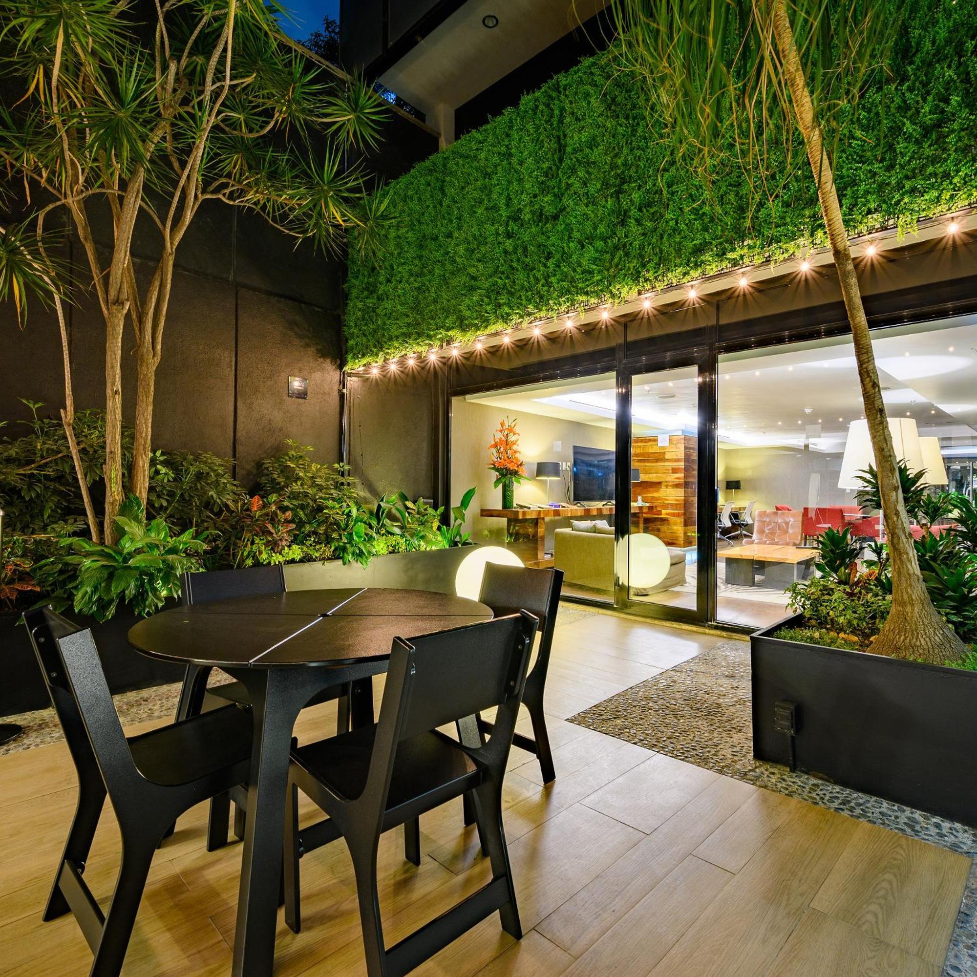 Las Suites Campos Eliseos Kota Meksiko Bagian luar foto